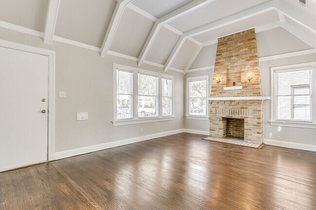 Building Photo - 3257 Greene Ave