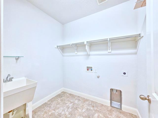 Building Photo - 821 Winehart St