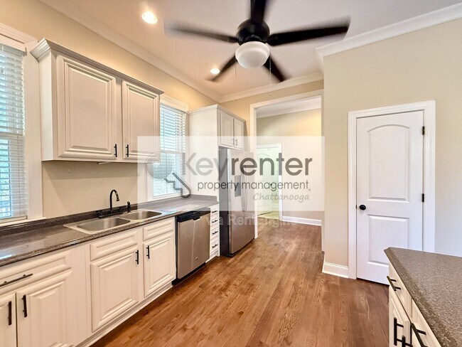 Building Photo - 2769 Haywood Ave