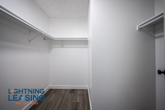 Building Photo - 14201 Victory Blvd