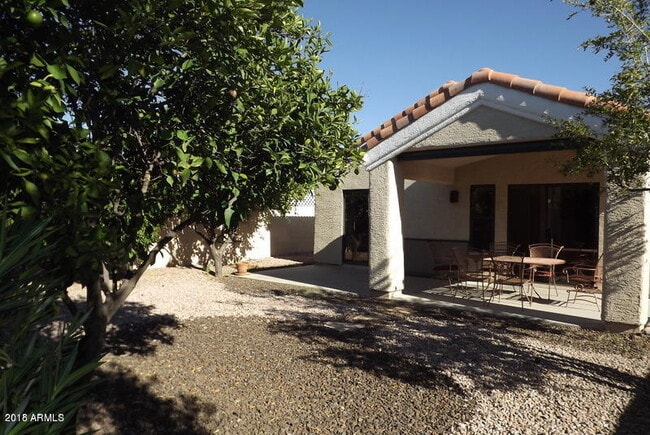 Building Photo - 14462 N Sherwood Dr
