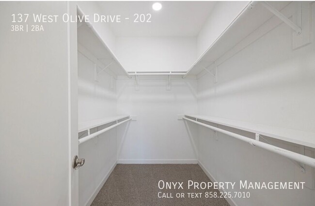 Building Photo - 137 W Olive Dr