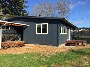 Building Photo - 2074