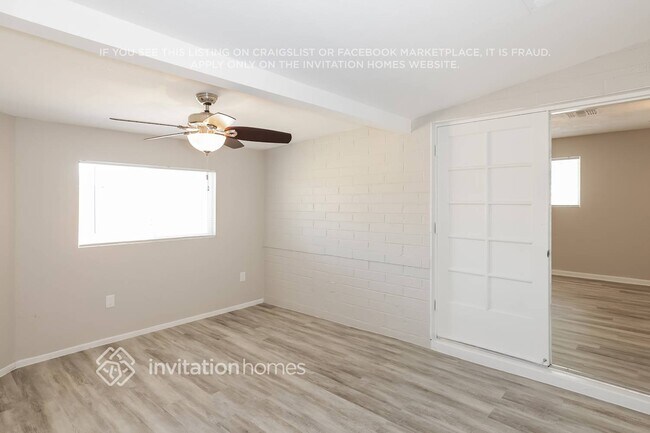 Building Photo - 3114 W Charter Oak Rd