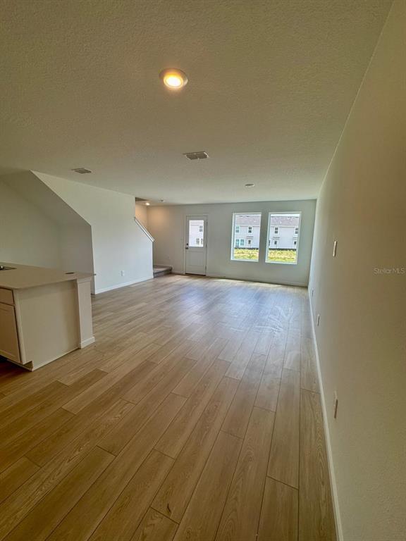 Building Photo - 813 Lynx St
