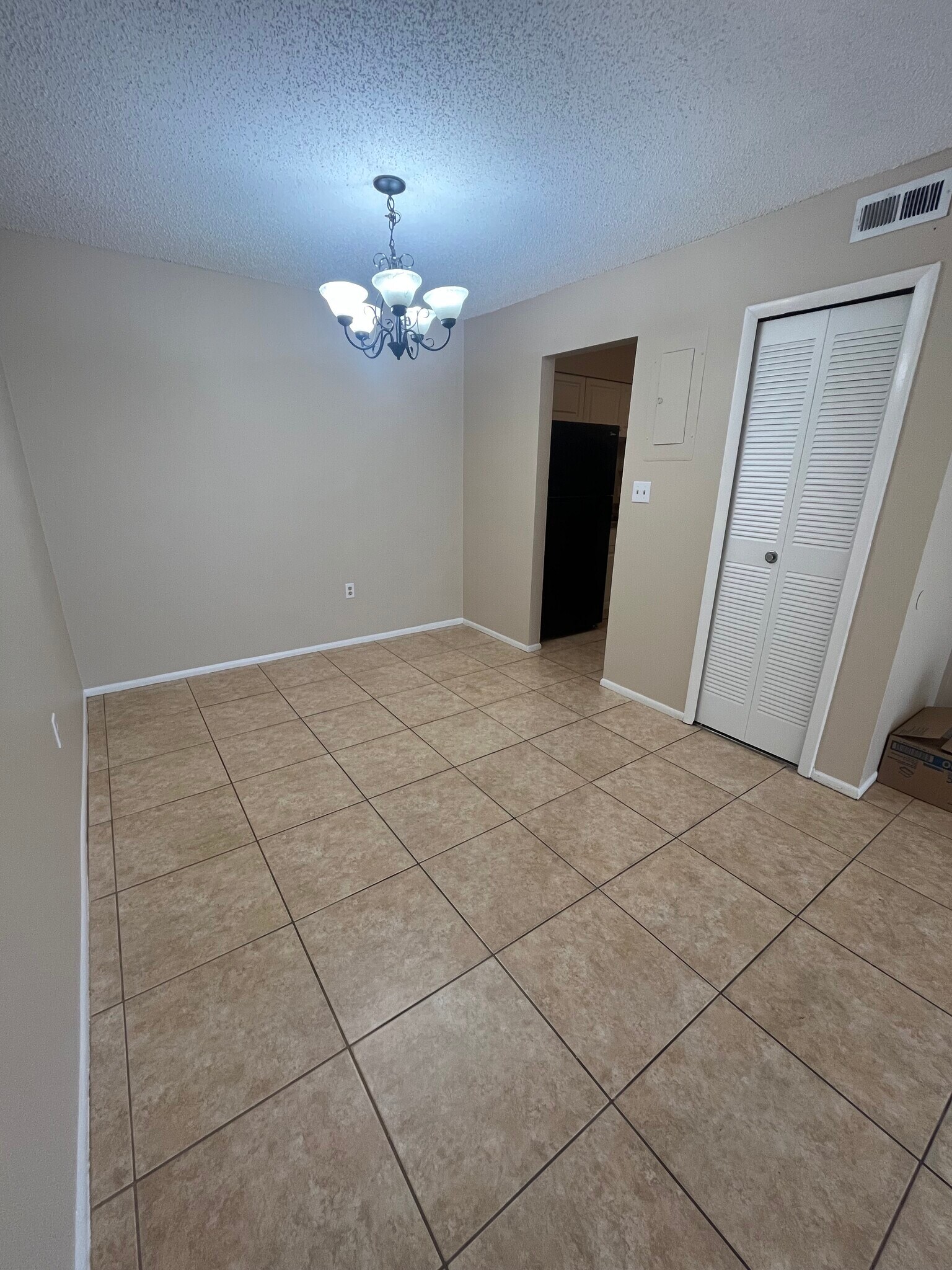 Dining Room - 300 Cherokee Ct
