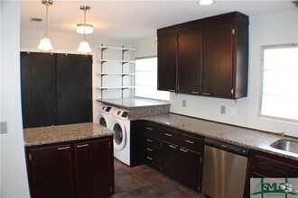 Building Photo - 5529 Varn Dr