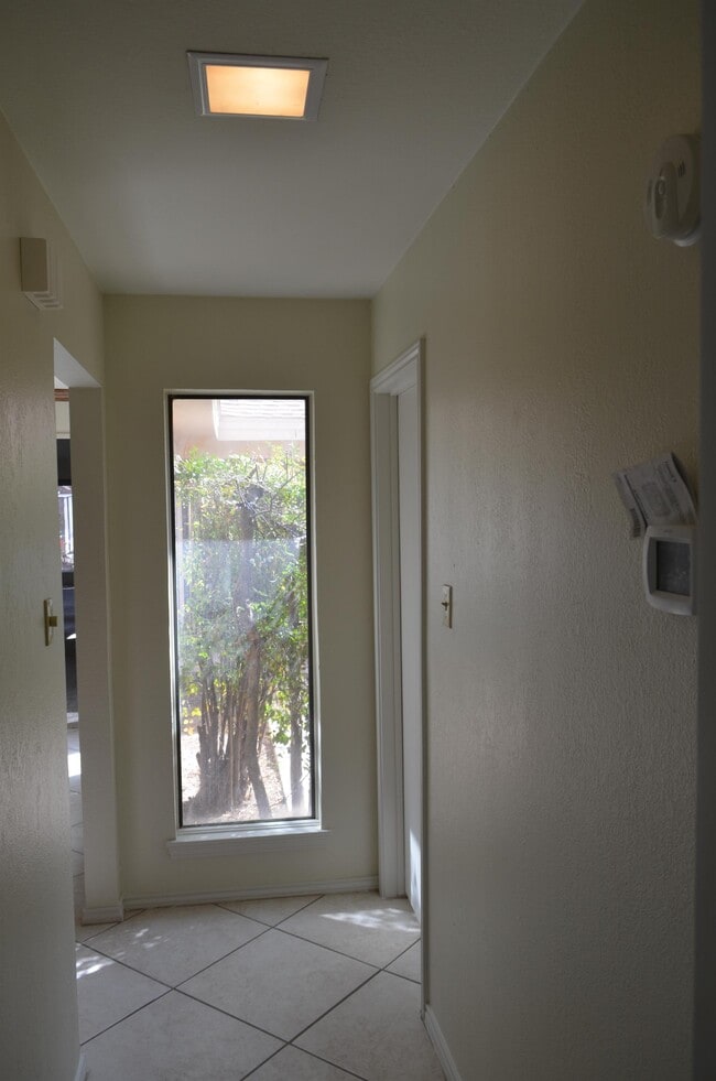 Building Photo - 5113 Ashdown Pl