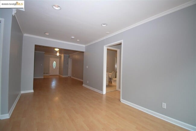 Building Photo - 1462 Kimball Ct