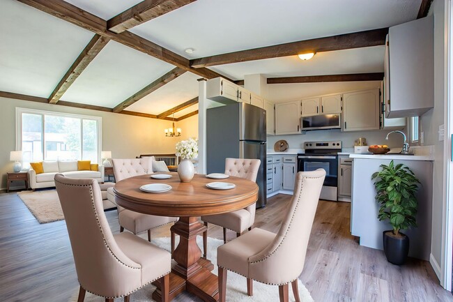 Building Photo - 3 Bedroom / 1.5 Bath with Fenced Backyard and Washer/Dryer in Walnut Grove in Millard!