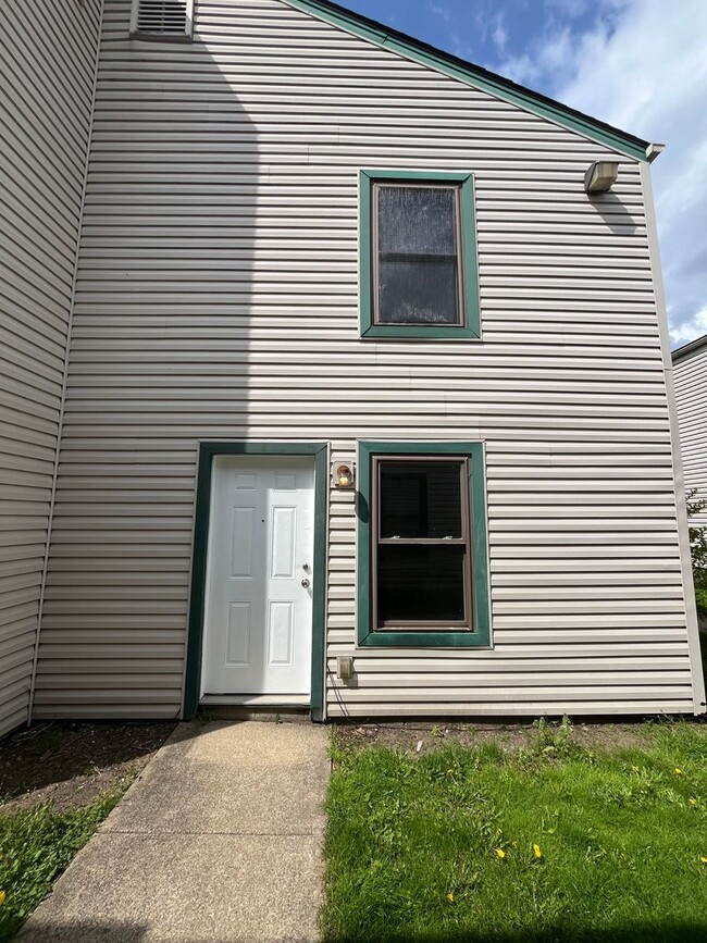 Primary Photo - 1873 S Arlington St