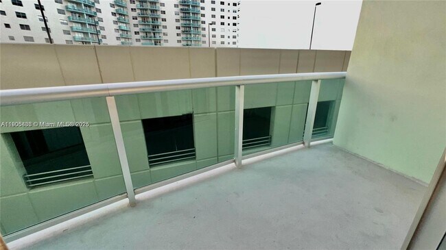 Building Photo - 3901 S Ocean Dr