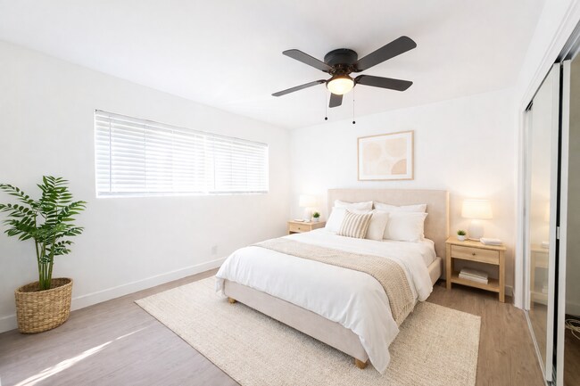 Interior Photo - 6556 Lamirada Ave