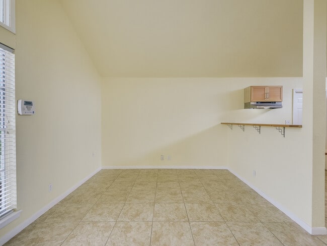 Building Photo - 227 Shin Oak Dr