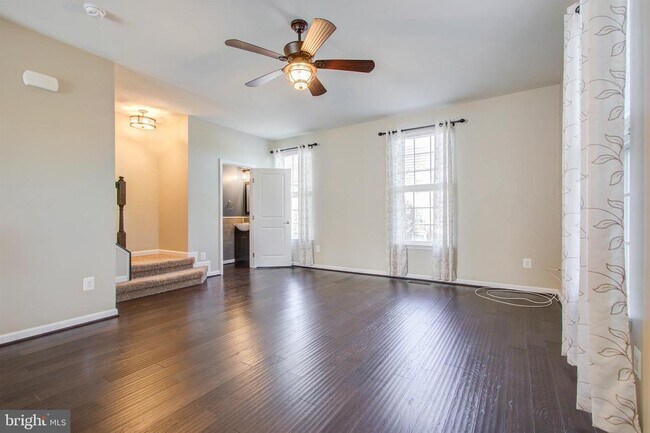 Building Photo - 7001 Trek Way