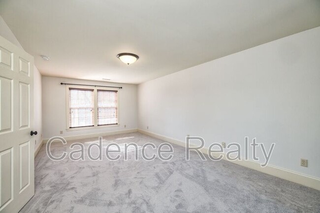 Building Photo - 205 N Sea Lily Ct