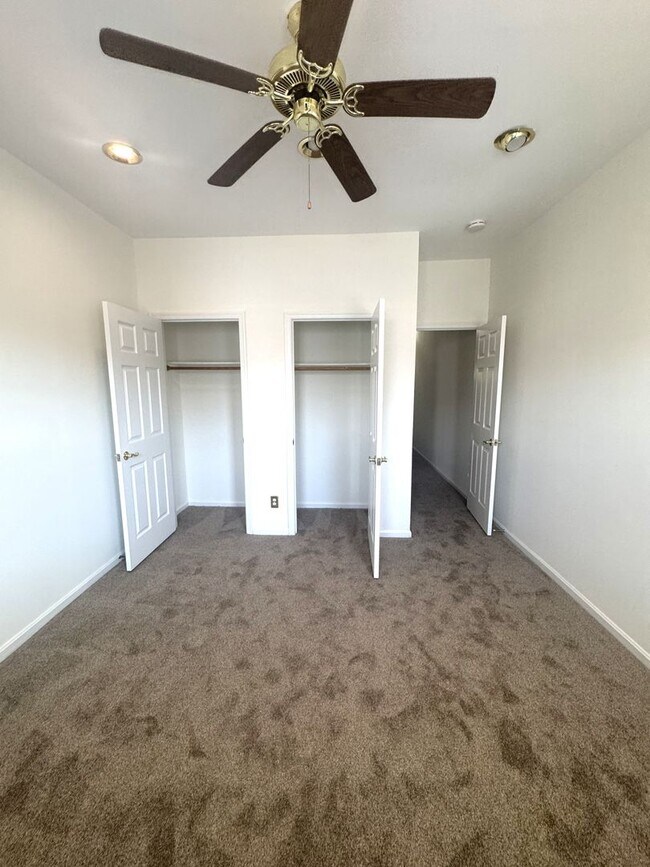 Building Photo - 3BR/1.5BA Historic Townhouse in the Heart of Shaw with Parking