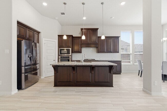 Building Photo - 22515 Bassett Hollow Ln