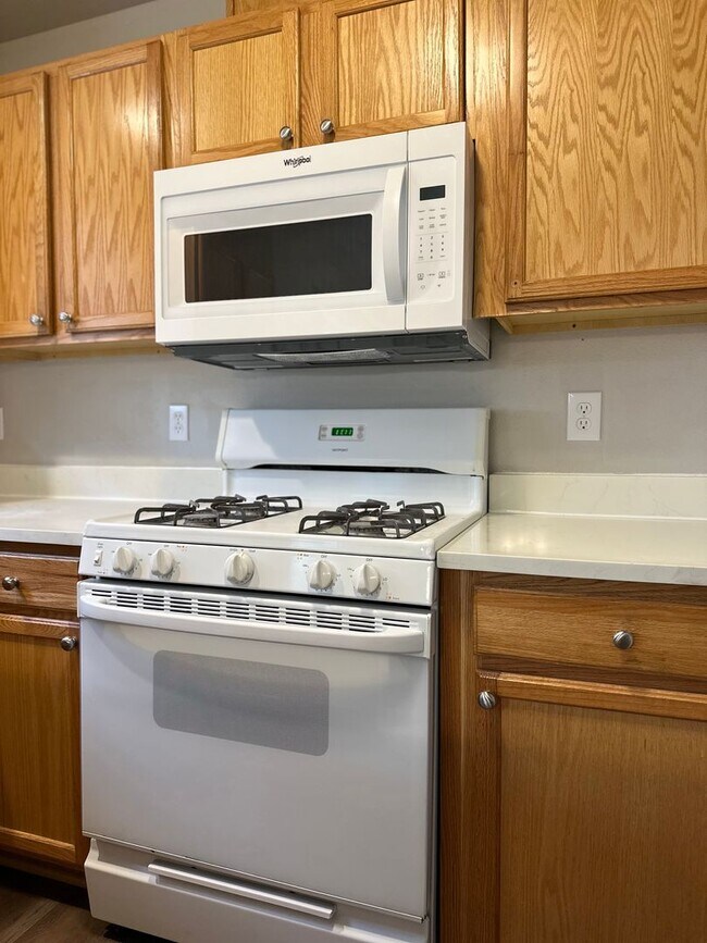 Building Photo - Juniper Ave 4-Plex (Juniper Prop.) - 02900-JUNI-00