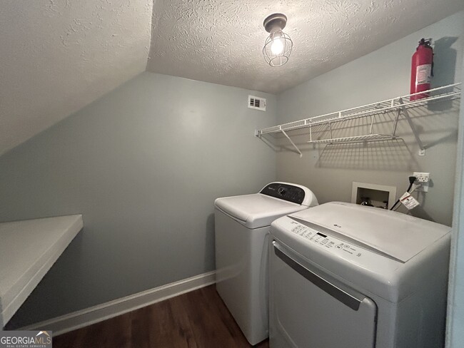 Building Photo - 102 Shawville Ln