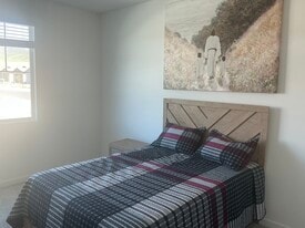 Building Photo - 5090 Dogwood Pl