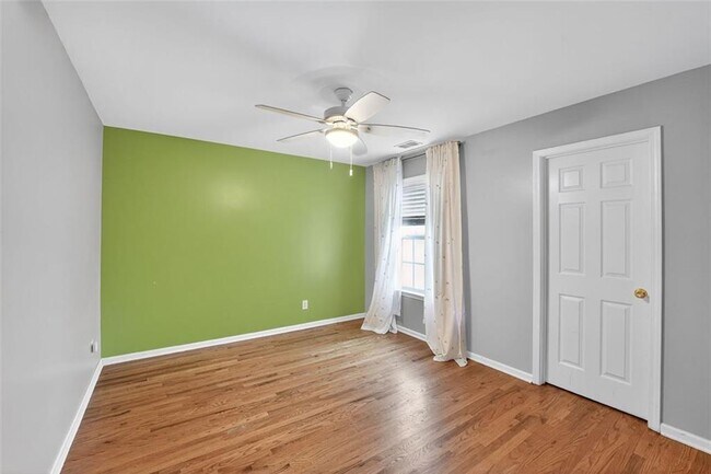 Building Photo - 605 Lofty Ln