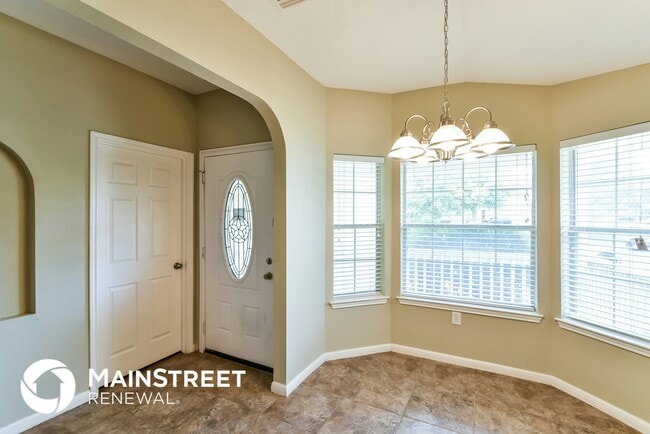 Building Photo - 6319 Cougar Village