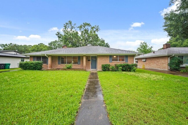 Building Photo - 5810 Wigton Dr