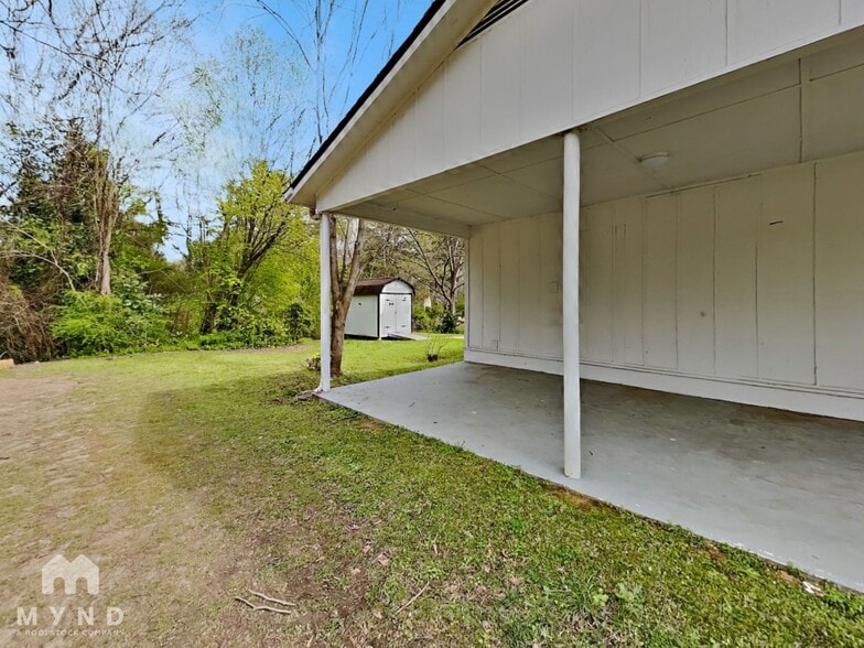 Building Photo - 7614 Connell Dr