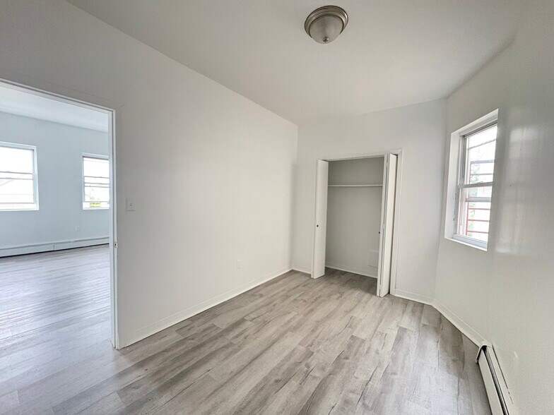 264 1st St 6 - 272 1st St