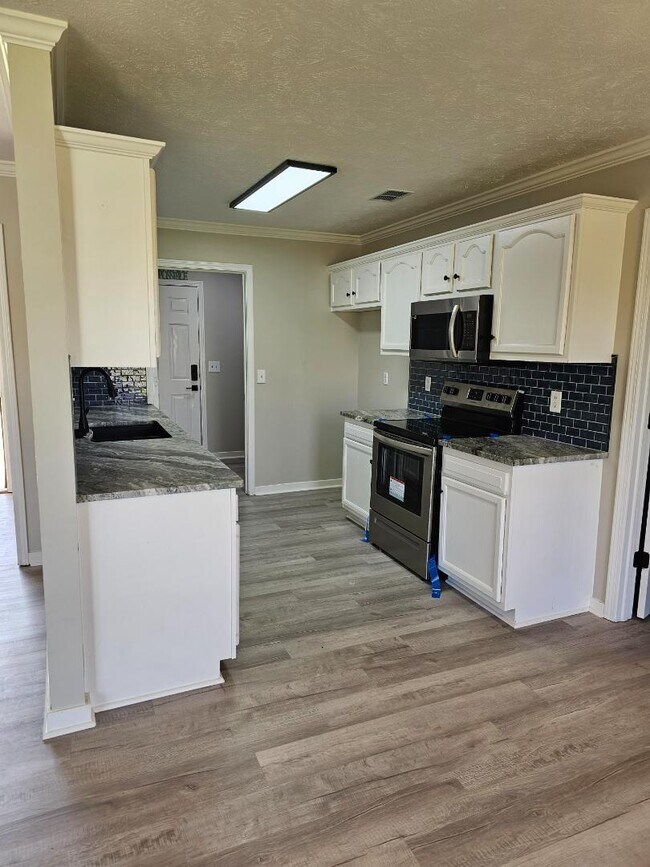 Building Photo - 119 Cedar Spring Cir