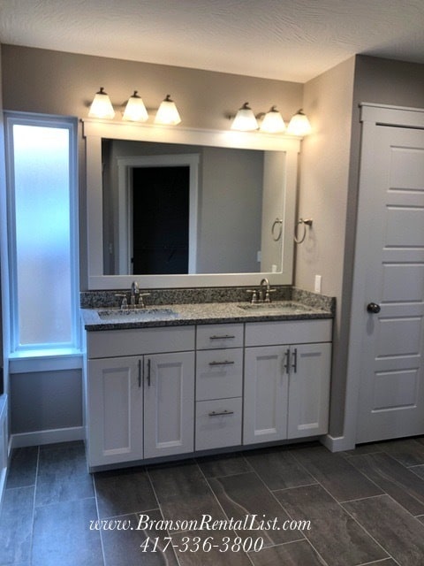 Building Photo - Clean and coming soon!