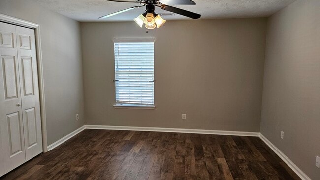 Building Photo - 310 Caldwell Cir