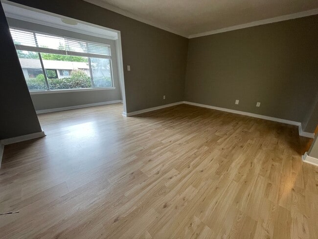 Building Photo - Condominium for rent near Downtown Birming...