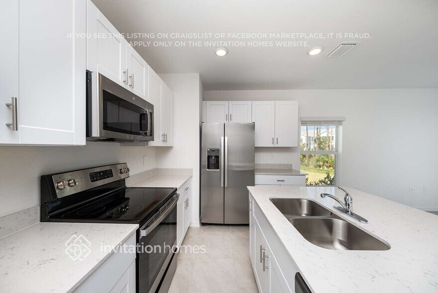 Building Photo - 2542 Riverfield Rd