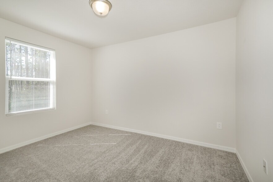 Building Photo - 160 Brittany Ln