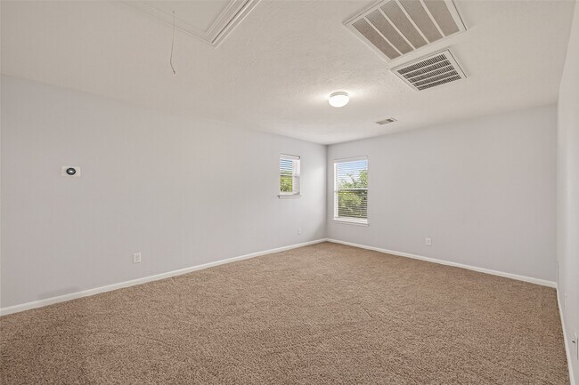 Building Photo - 7130 Cypress Pr Dr