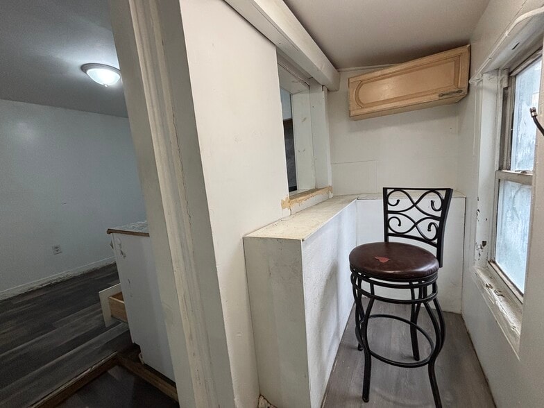 Building Photo - 247 Inslee Pl