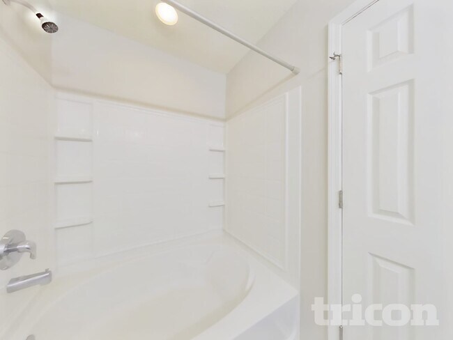 Building Photo - 5006 Hancock Cir