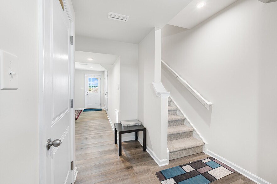 Building Photo - 26 L Wendowski St