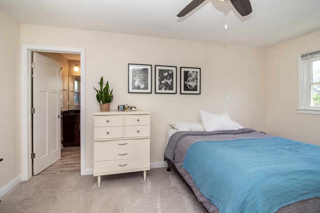 Building Photo - 597 Nash Rd