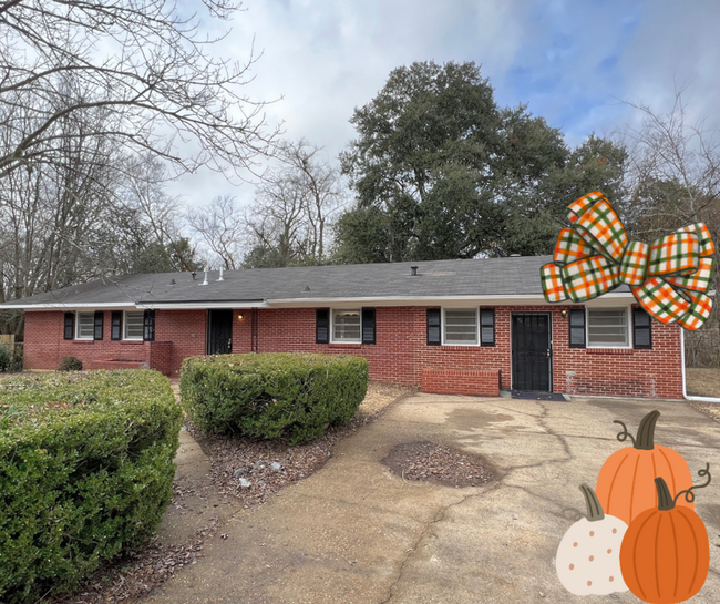 Primary Photo - 3-Bedroom just waiting for you !