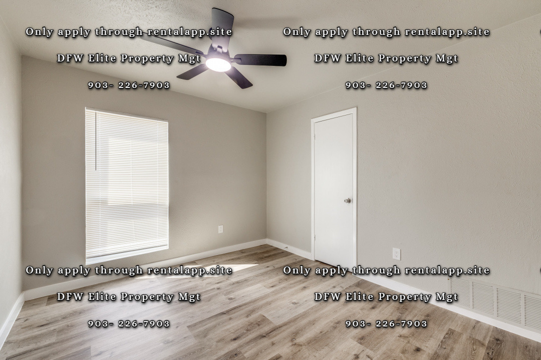 Building Photo - 1417 Kitty Hawk Dr