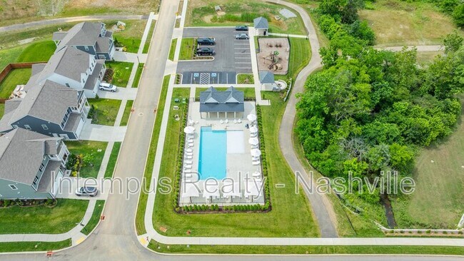 Building Photo - 704 Conifer Dr