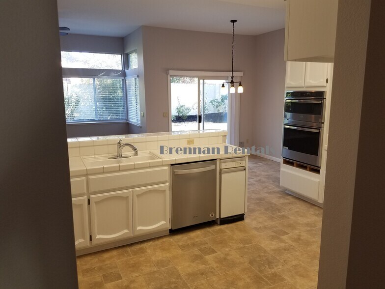 Building Photo - 105 Kilcairn Ct