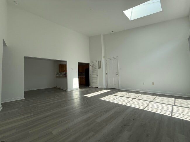 Building Photo - 367 Heather Croft