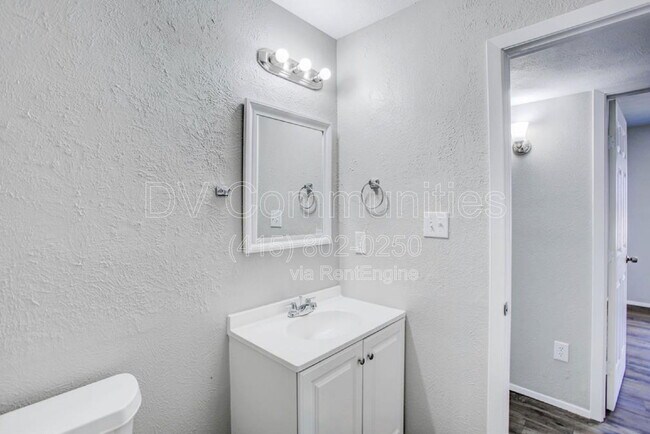 Building Photo - 5806 Evening Shadows Ln