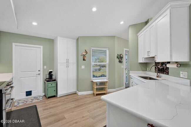 Building Photo - 331 Citrus Open Dr