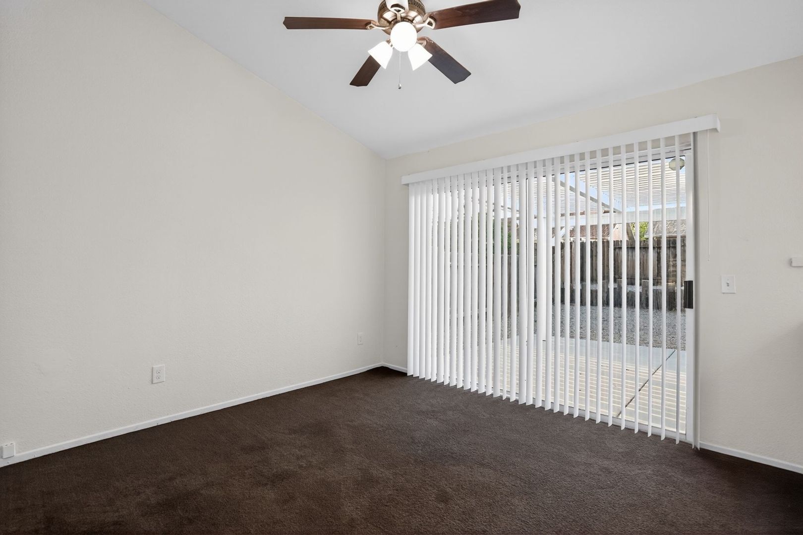 Building Photo - 705 Desert Calico Dr
