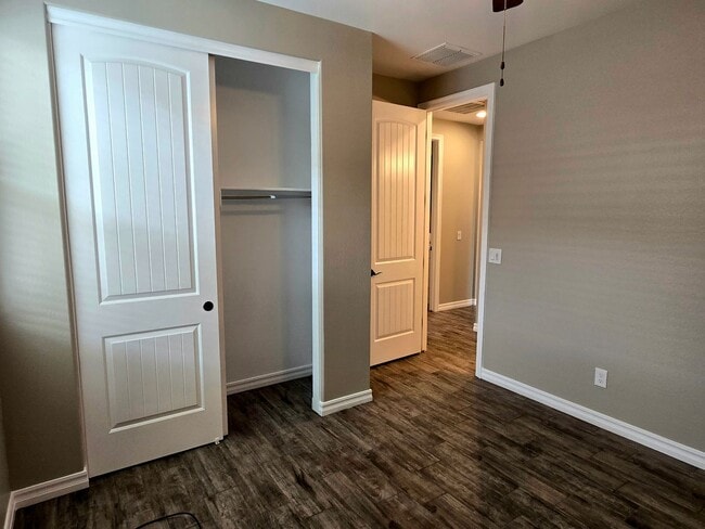 Building Photo - $500 MOVE-IN DISCOUNT - 3-BEDROOM WITH COMMUNITY POOL